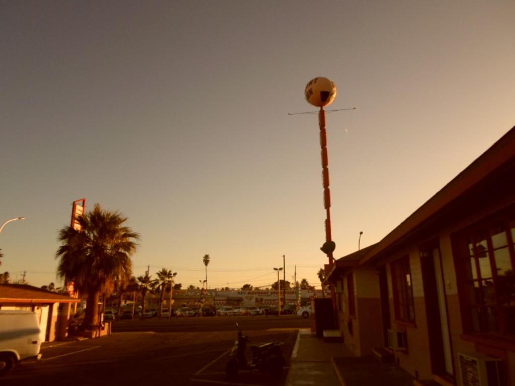 Desert Moon Motel Las Vegas Ngoại thất bức ảnh